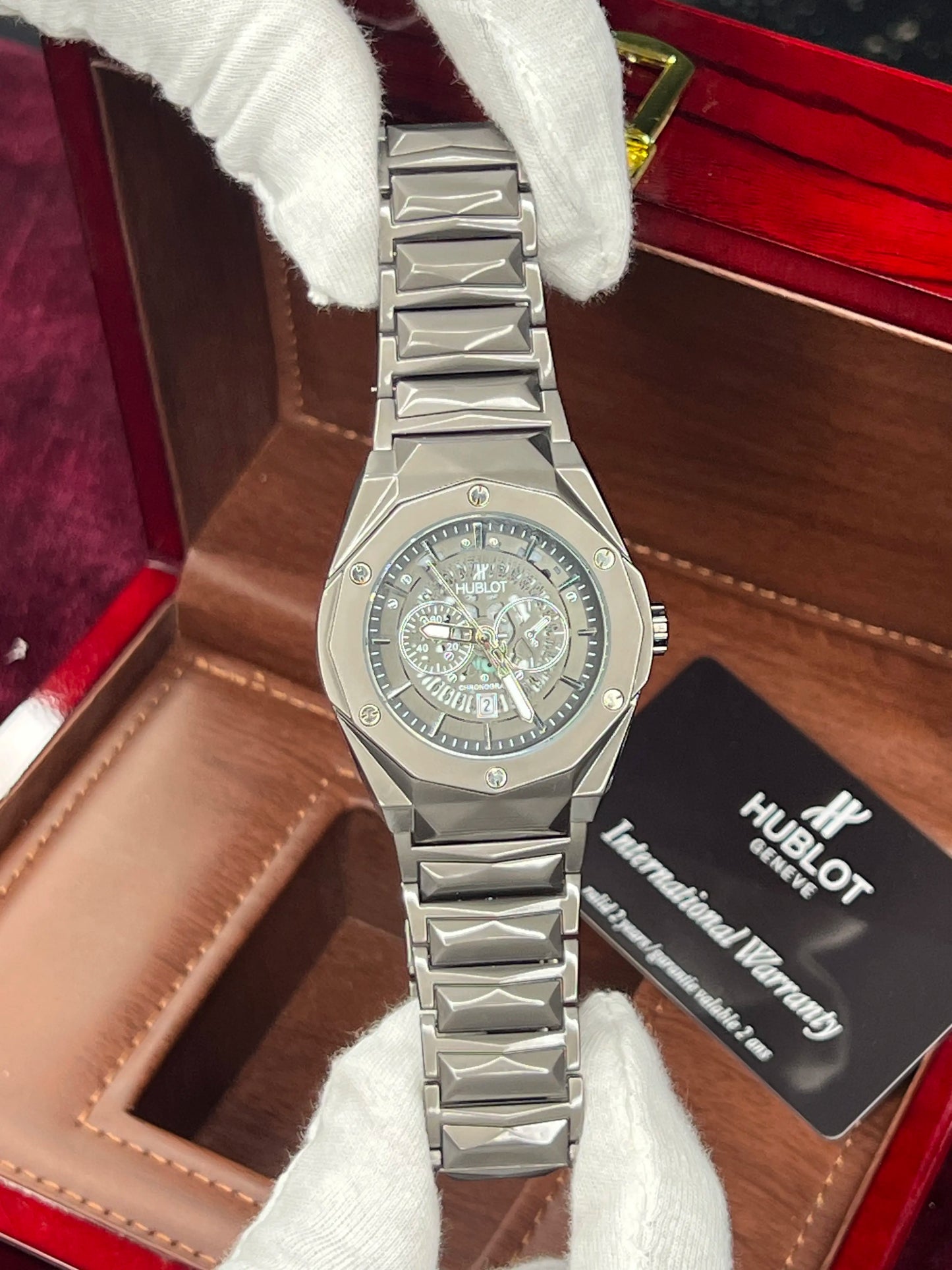 Premium Engraved Chain Wave Fusion Watch